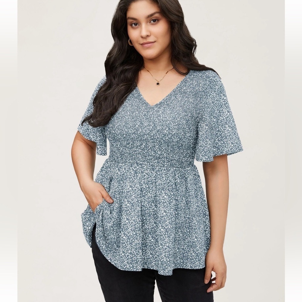 BloomChic Plus Size 2XL Ditsy Floral Shirred Ruffle Sleeve Elastic Waist Blouse